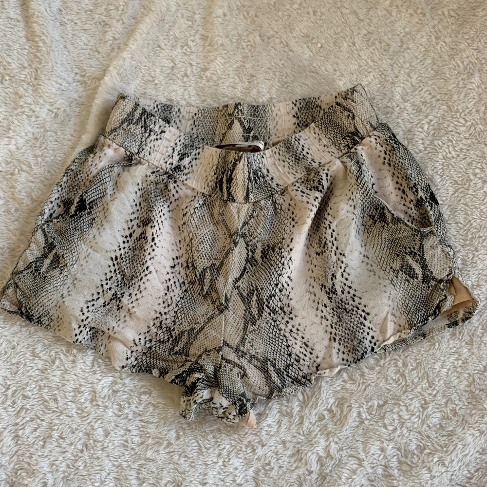 Lavender Brown size small pale snakeskin shorts